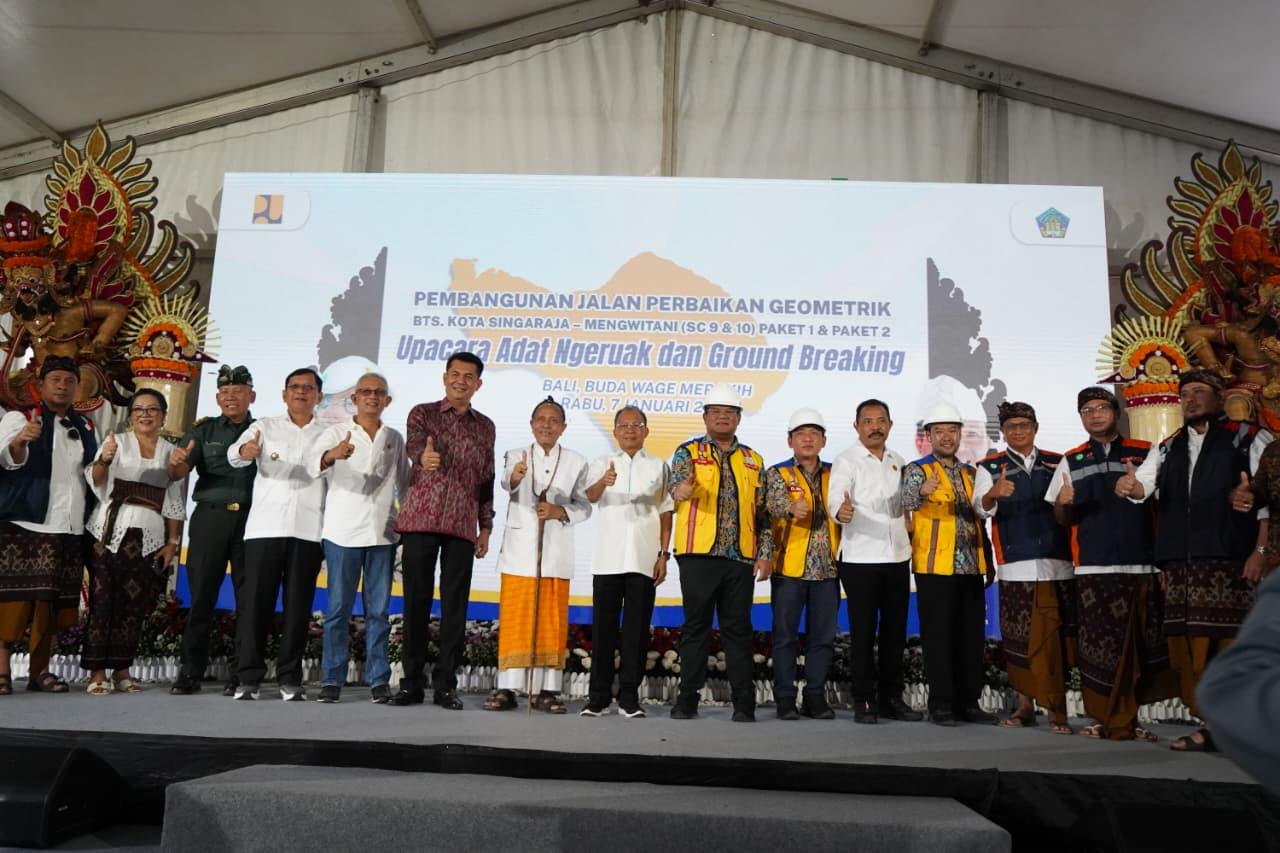 Setelah Selesai Pembangunan Shortcut Titik 11-12, Koster Siapkan Bus Listrik Singaraja-Denpasar