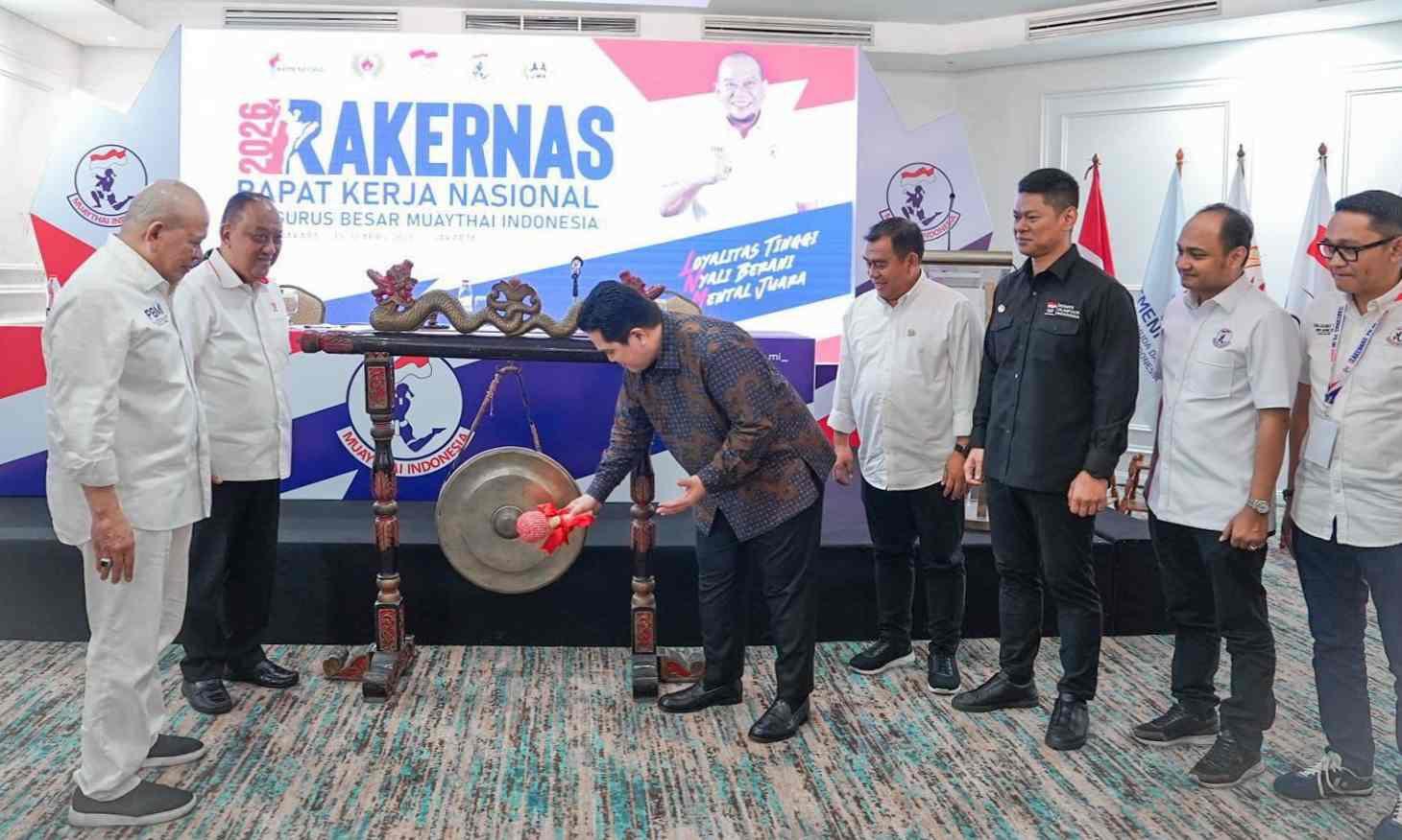 Hadir-di-Rakernas-Muaythai-Indonesia-2026-Menpora-Apresiasi-Kepemimpinan-LaNyalla.jpg
