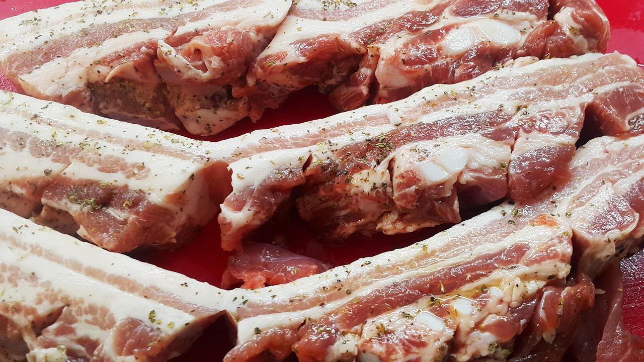 ILUSTRASI-DAGING-BABI-9-Harga-Daging-Babi-di-Seluruh-Kabupaten-Bali-11-Juli-Jembrana-Meroket.jpg