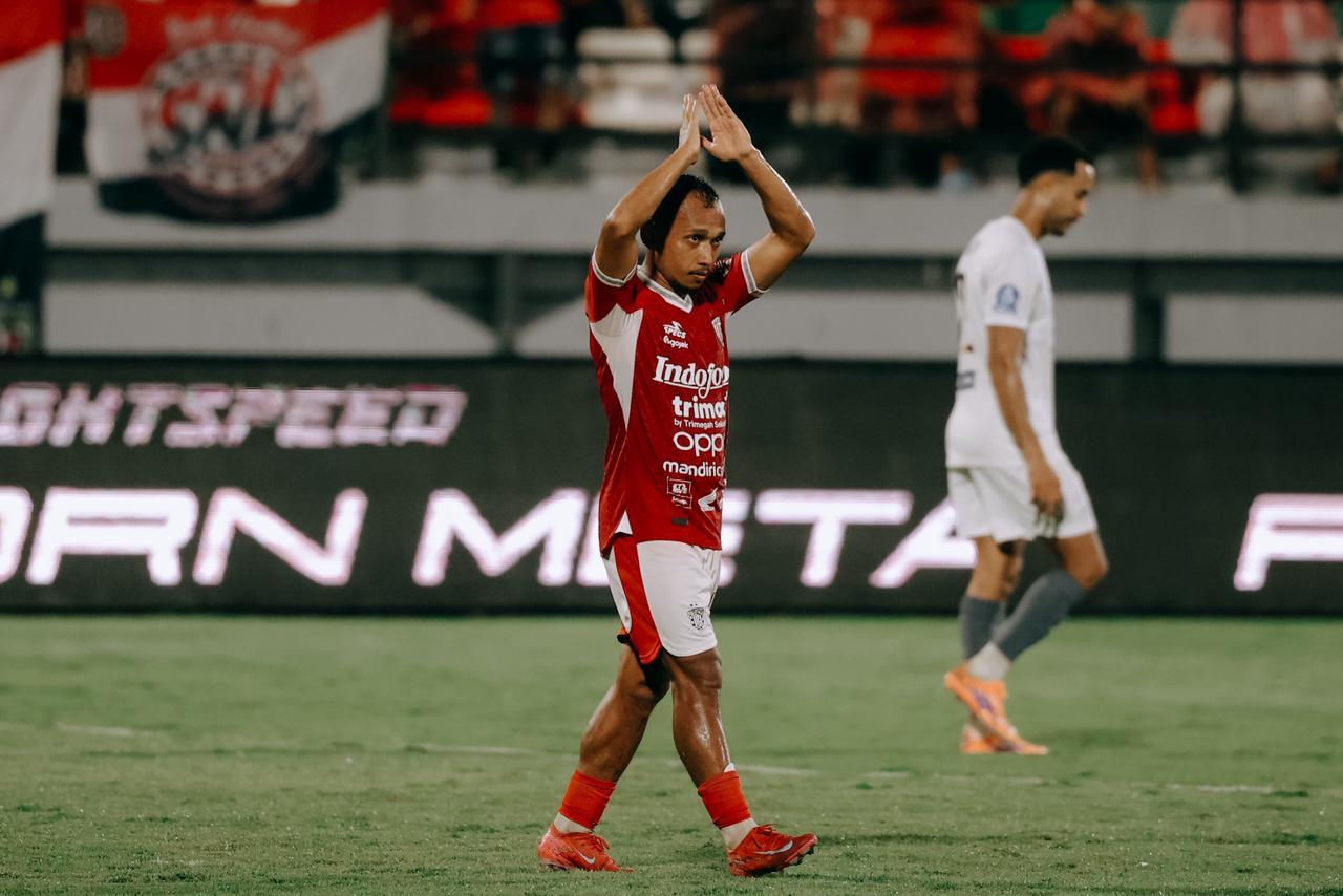 Irfan-Jaya-tanpa-selebrasi-setelah-mencetak-gol-pada-laga-Bali-United-versus-PSM-Makassar-vs.jpg
