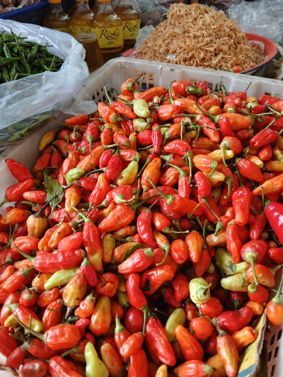 Jelang-Galungan-Harga-Kebutuhan-Masih-Stabil-Disperindag-Gianyar-Minta-Pedagang-Tak-Mainkan-Harga.jpg