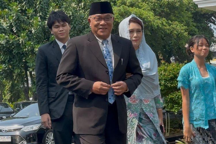 Jumhur-Hidayat-saat-mendatangi-Istana-Jakarta-Senin-274.jpg