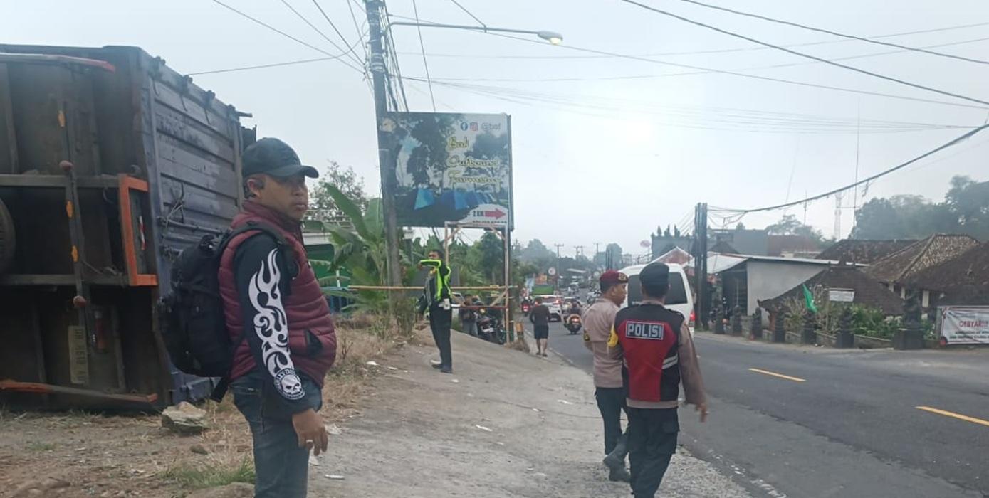 KECELAKAAN-Kecelakaan-beruntun-kembali-terjadi-di-Baturiti-Tabanan.jpg