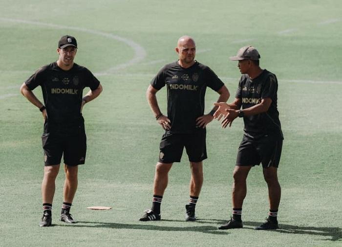 Jelang Persijap Vs Bali United Super League , Pelatih Johnny Jansen Comeback Tangani Serdadu Tridatu