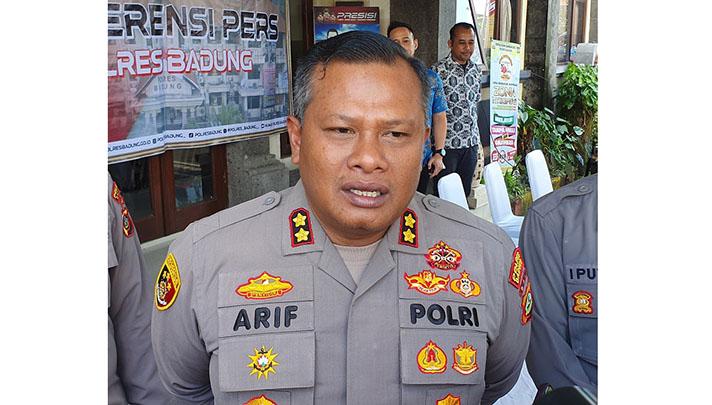 Kapolres-Badung-AKBP-M-Arif-Batubara-saat-beri-keterangan.jpg
