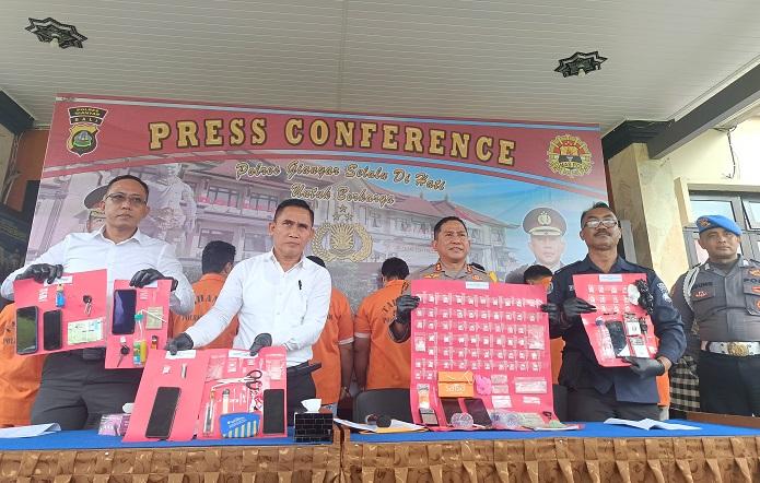 Polres Gianyar Tangkap Tiga Pengedar Narkotika, Amankan 78 Paket Sabu-Sabu