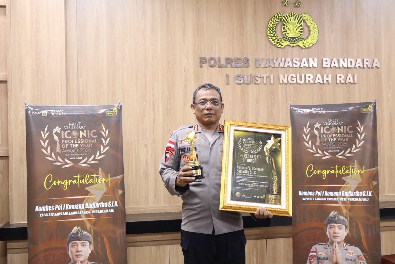 Sosok Kombes Pol I Komang Budiartha Raih Leadership Awards 2026, Dinobatkan Jadi Pemimpin Inspiratif - Tribun-bali.com