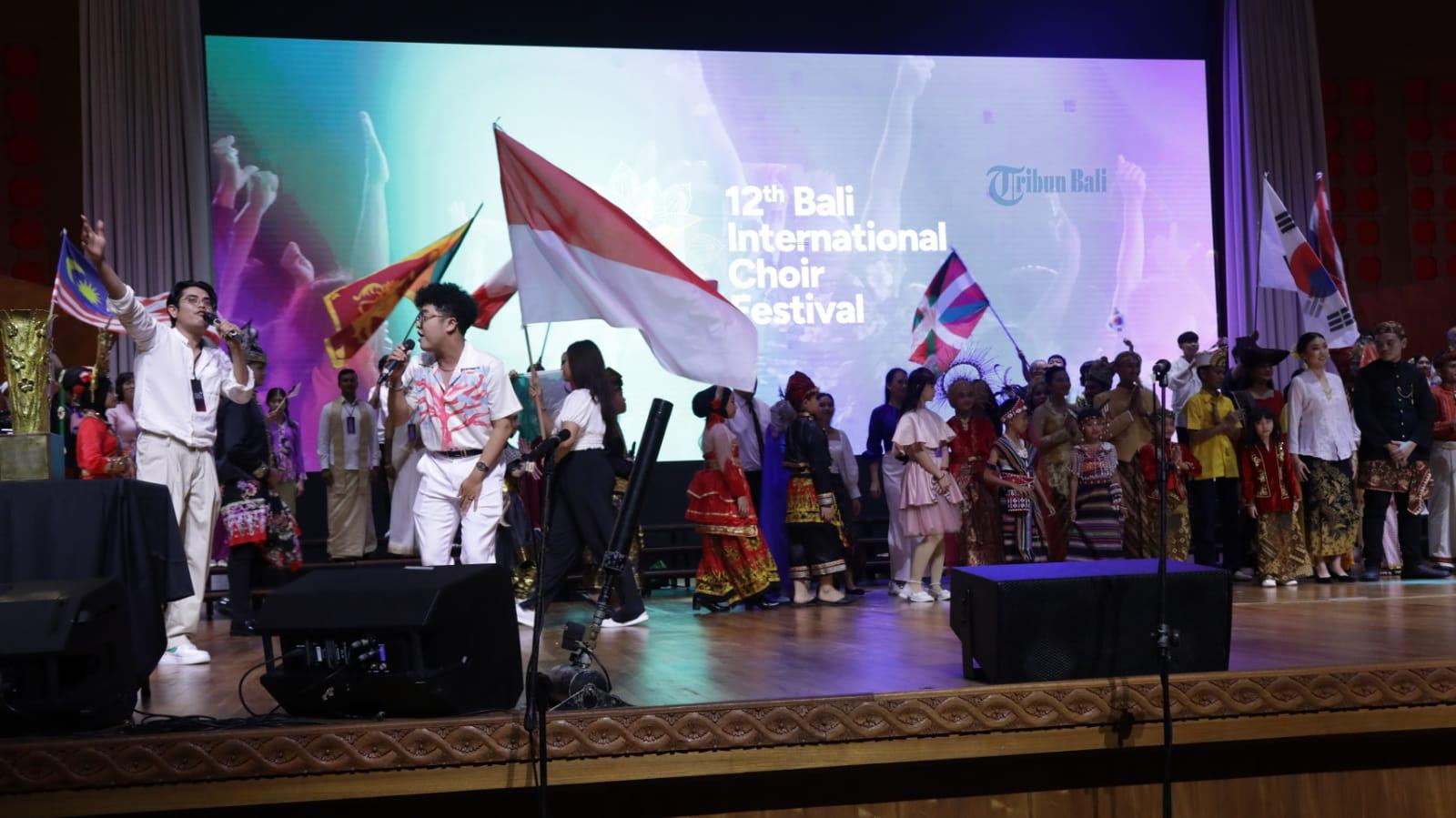 Kemeriahan-closing-ceremony-The-12th-BICF-di-di-Balai-Budaya-Giri-Nata-Mandala.jpg