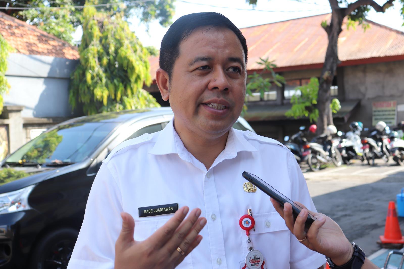 Kepala-Disdukcapil-Buleleng-Made-Juartawan.jpg