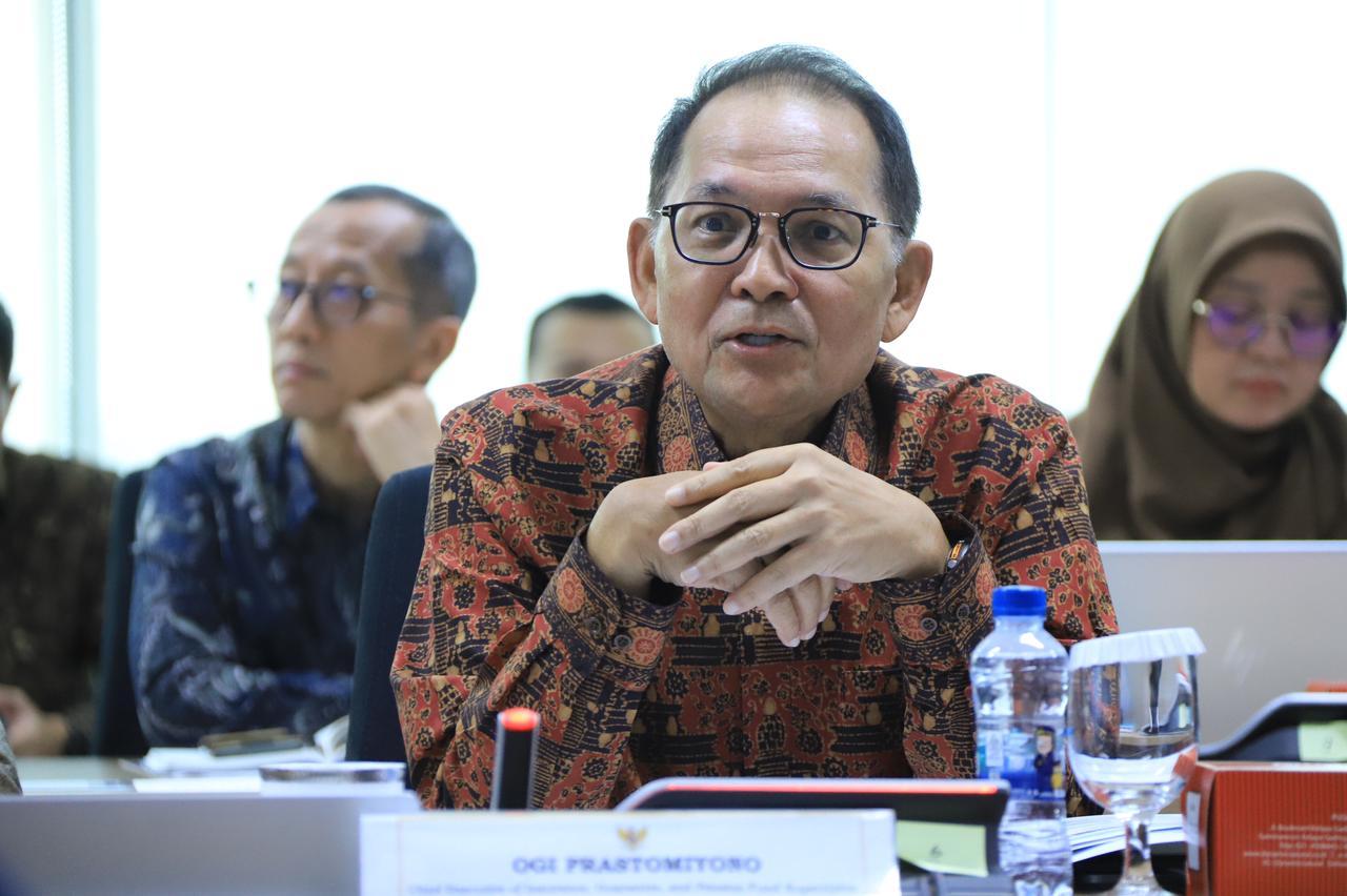 Kepala-Eksekutif-Pengawas-Perasuransian-Penjaminan-Dana-Pensiun-OJK-Ogi-Prastomiyono.jpg