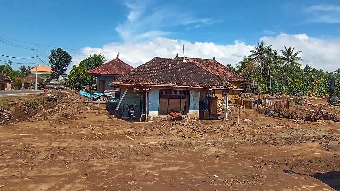 Kondisi-salah-satu-rumah-yang-terdampak-banjir-bandang-di-Lingkungan-Bilukpoh-12.jpg