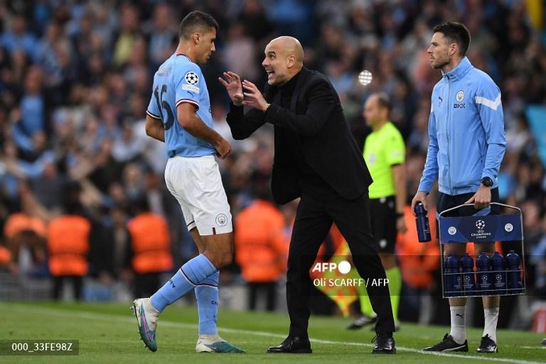 Manajer-Manchester-City-Asal-Spanyol-Pep-Guardiola-tengah.jpg