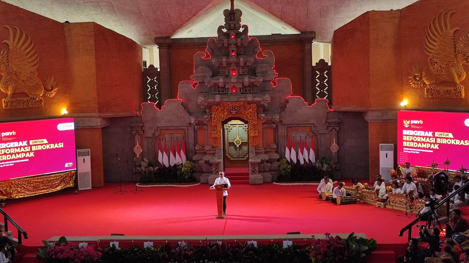 MenPAN RB Berkunjung ke Buleleng Bali, Tekankan ASN Bekerja Cepat dan Berikan Pelayanan Baik