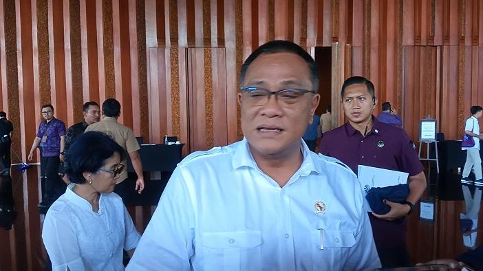 Menteri-LH-Jumhur-Hidayat-saat-memberikan-keterangan-usai-hadiri-Rakor.jpg