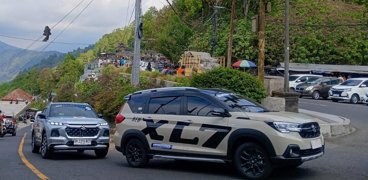 Mobil-Suzuki-New-XL7-saat-melintasi-jalanan-di-wilayah-Kintamani-Bangli.jpg