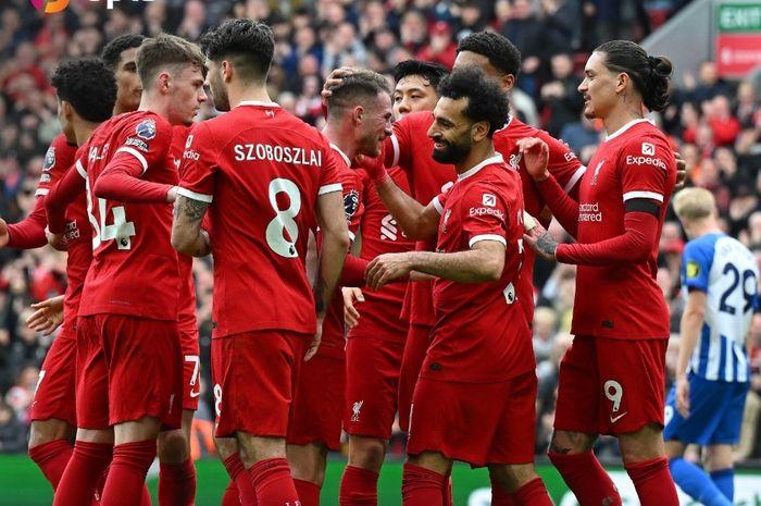 Mohamed-Salah-dan-Alexis-Mac-Allister-merayakan-gol-ke-gawang-Brighton.jpg