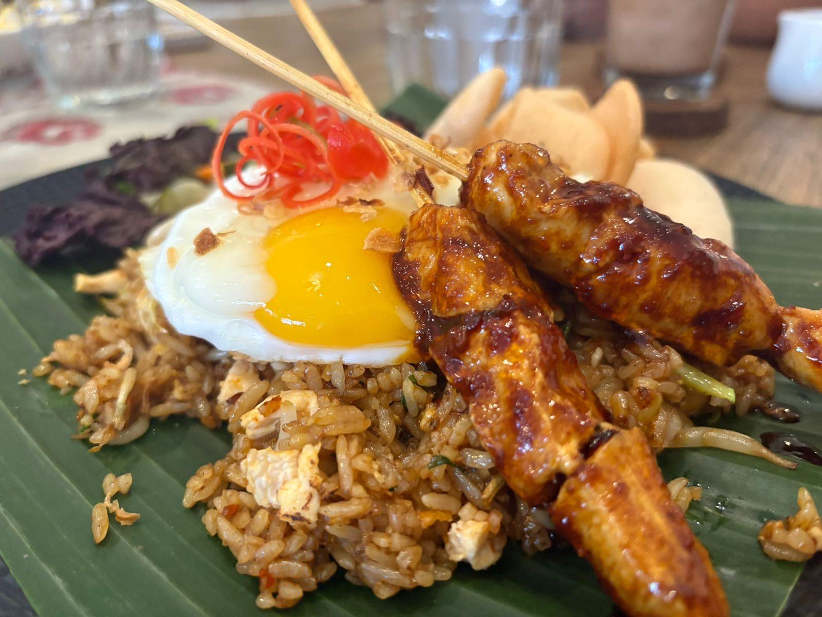 Nasi-Goreng-Ala-Mama-salah-satu-menu-best-seller-dari-Rantang-MamaIndonesian.jpg