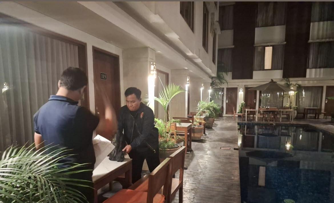 Ngaku Wartawan, Pria Mabuk Ancam Habisi Tamu Hotel dengan Brass Knuckle di Kuta Bali - Tribun-bali.com