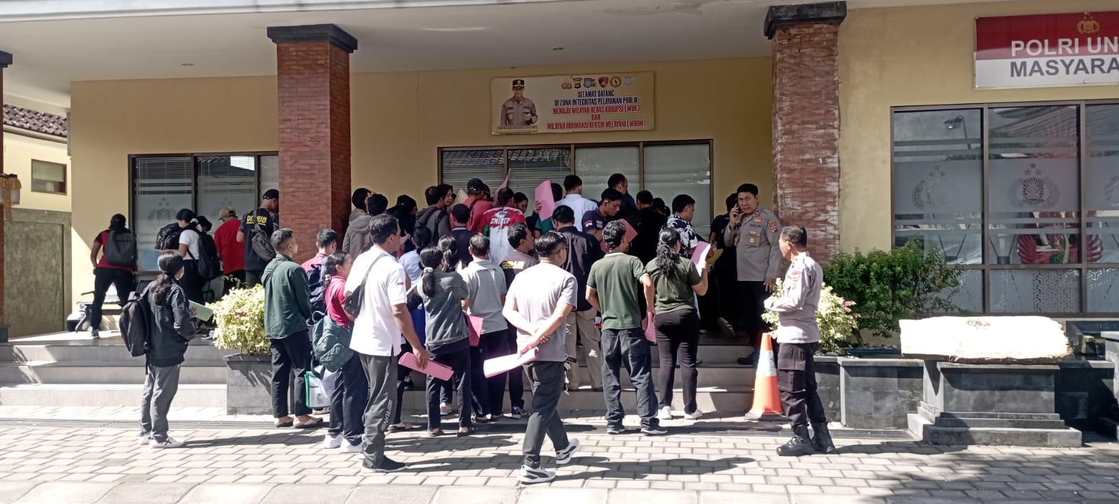 RATUSAN Calon PPPK Paruh Waktu “Serbu” Polres Jembrana, Layanan SKCK Khusus Calon PPPK Dibuka 3 Hari