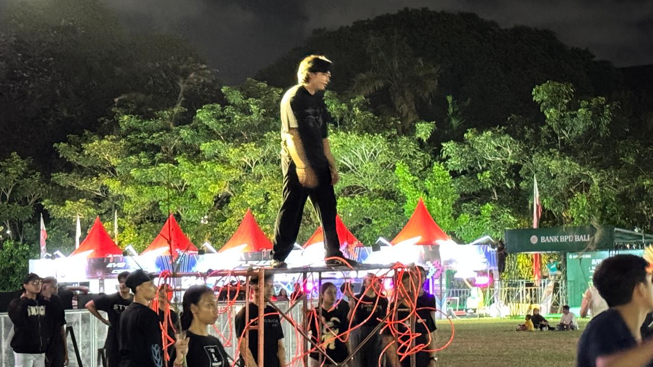 Ogoh-ogoh Tainsiat Buka Malam Puncak D'Youth Fest Bali, Tumbuh Kembali di Tengah Reruntuhan Semesta - Tribun-bali.com