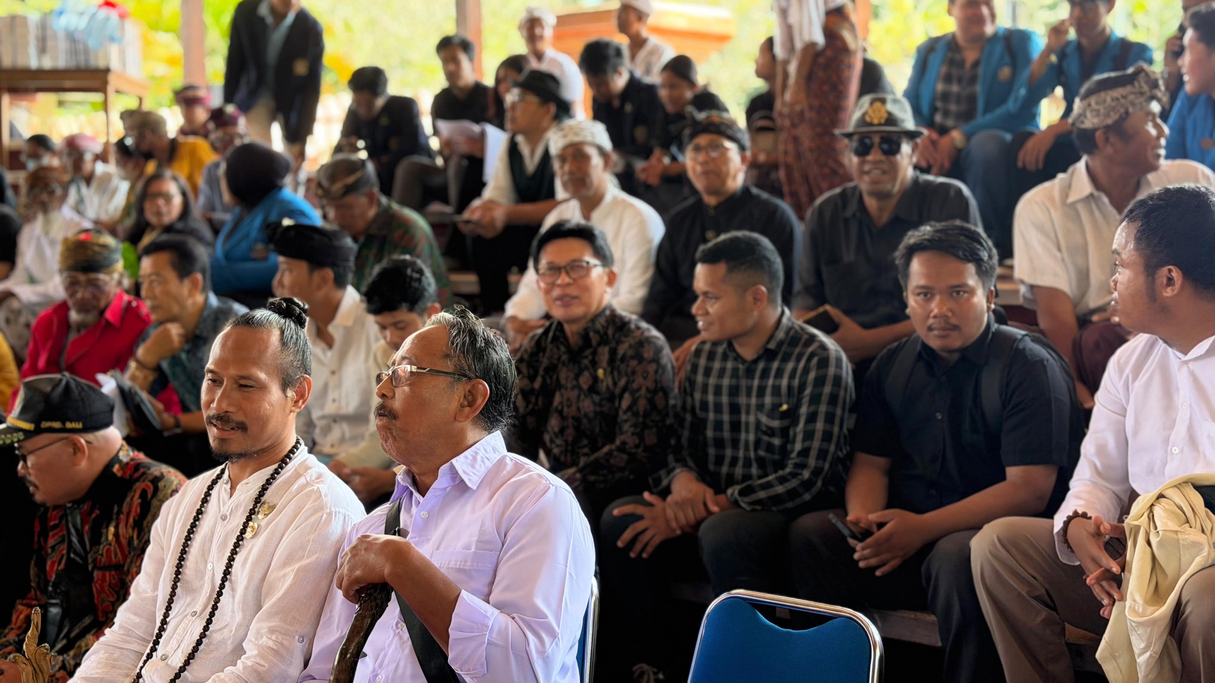 Pansus-TRAP-DPRD-Bali-dan-Forum-Pemerhati-Pembangunan-Bali-FOR-HATI-Bali-di-Wantilan-DPRD.jpg
