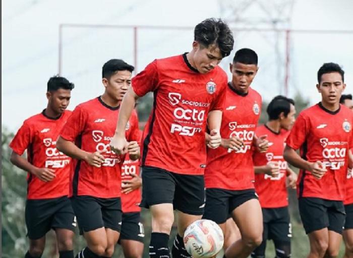 Para-pemain-Persija-Jakarta-menggelar-latihan-perdana-untuk-hadapi-bergulirnya-kompetisi-Liga-1.jpg