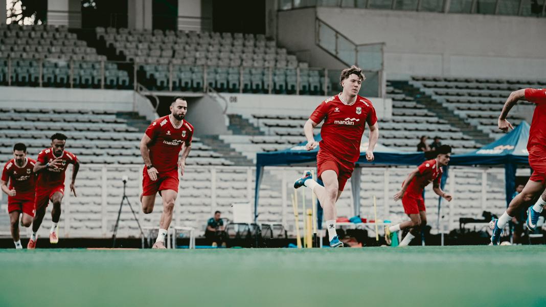 Para-pemain-timnas-Indonesia-di-bawah-pantauan-langsung-pelatih-John-Herdman-latihan-FIFA-Matchday.jpg