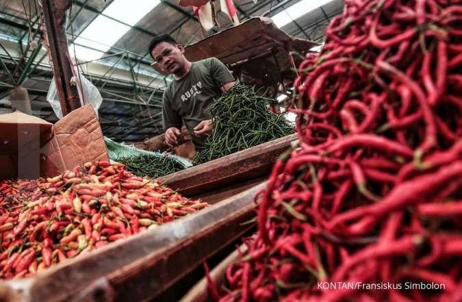 Pedagang-cabai-dan-bahan-pangan-lainnya-di-sebuah-pasar-tradisional-di-Jakarta.jpg