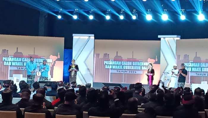 Pelaksanaan-debat-Pilgub-Bali-kedua-di-The-Meru-Sanur.jpg