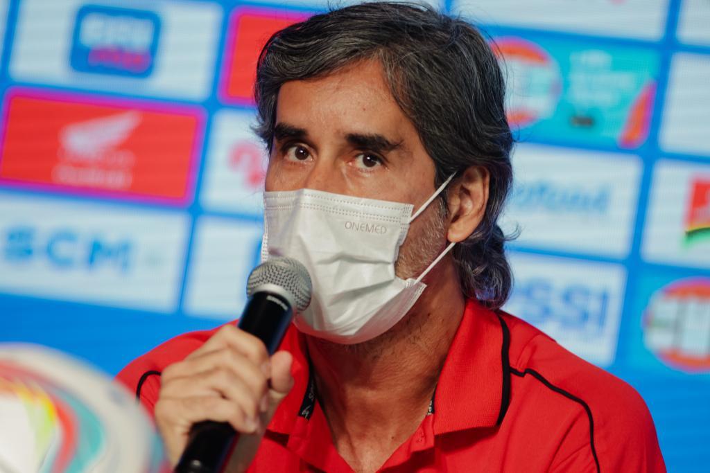 Pelatih-Bali-United-Stefano-Cugurra-313.jpg