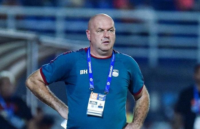 Pelatih-Bojan-Hodak-di-Laga-Persib-Bandung-di-Kompetisi-Liga-1-20232024.jpg
