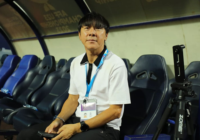 Pelatih-Timnas-Indonesia-U23-Shin-Tae-yong-di-laga-kontra-Thailand-di-AFF-U23.jpg