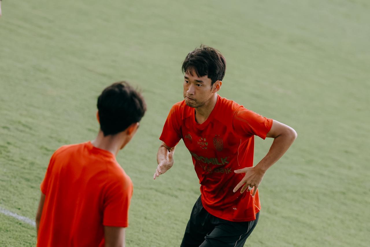 Pemain-tengah-Bali-United-Teppei-Yachida-saat-mengikuti-sesi-latihan-tim-belum-lama-ini.jpg