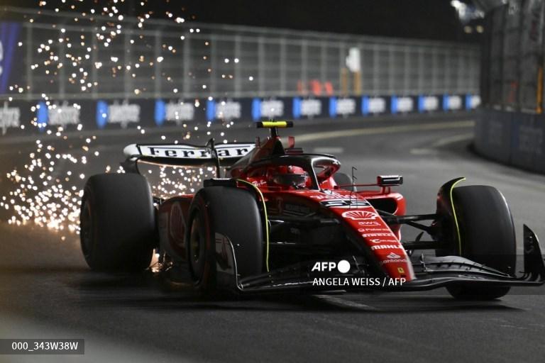 Pembalap-Ferrari-asal-Spanyol-Carlos-Sainz3.jpg