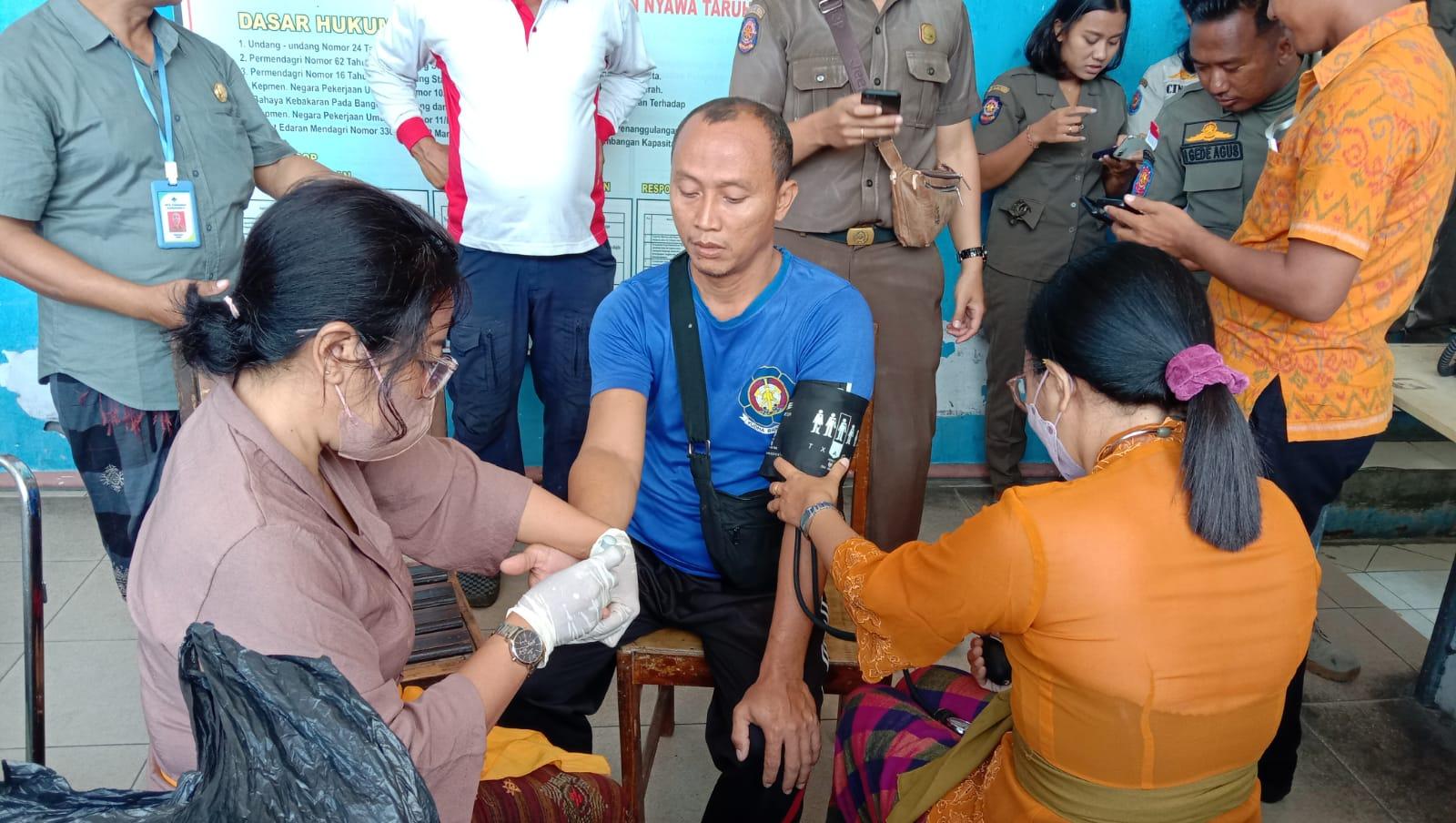 Pemeriksaan-kesehatan-terhadap-petugas-pemadam-kebakaran-dilakukan-Kamis-2222024.jpg