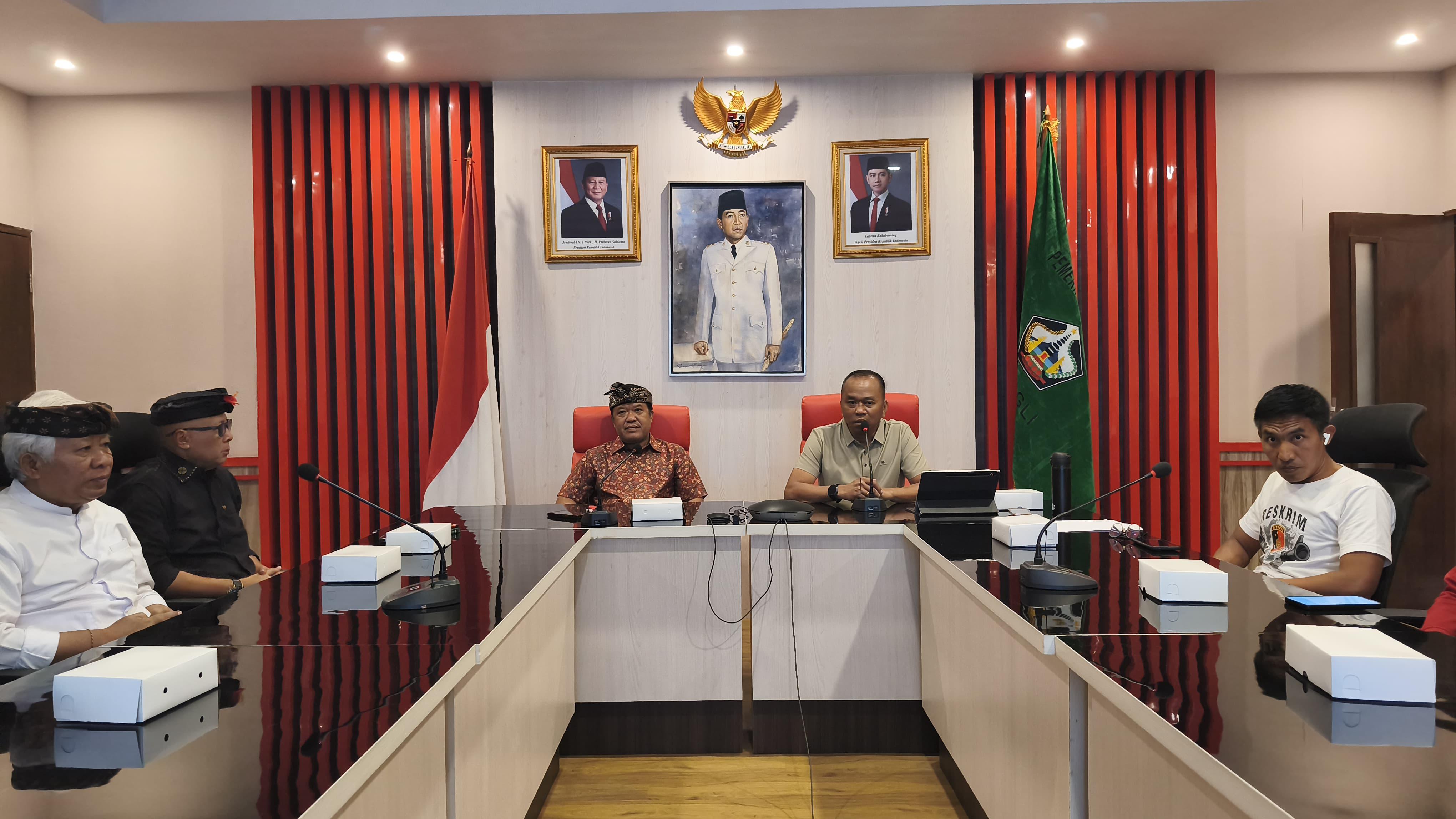 Pemkab-Bangli-Hingga-Tukang-Ukir-Bahas-Rumah-Jabatan-Bupati-Berkonsep-Sikut-Satak-Senilai-29-M.jpg
