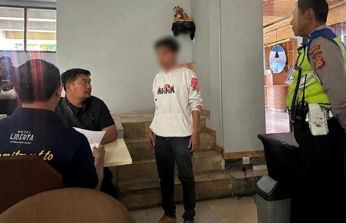 Pemuda-korban-dugaan-pengeroyokan-saat-diminta-keterangan-pihak-kepolisian1.jpg