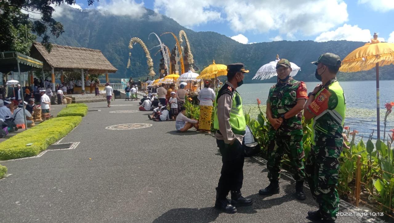 Pengamanan-DTW-Ulun-Danu-Beratan-dalam-Rangkaian-Upacara-Pujawali.jpg