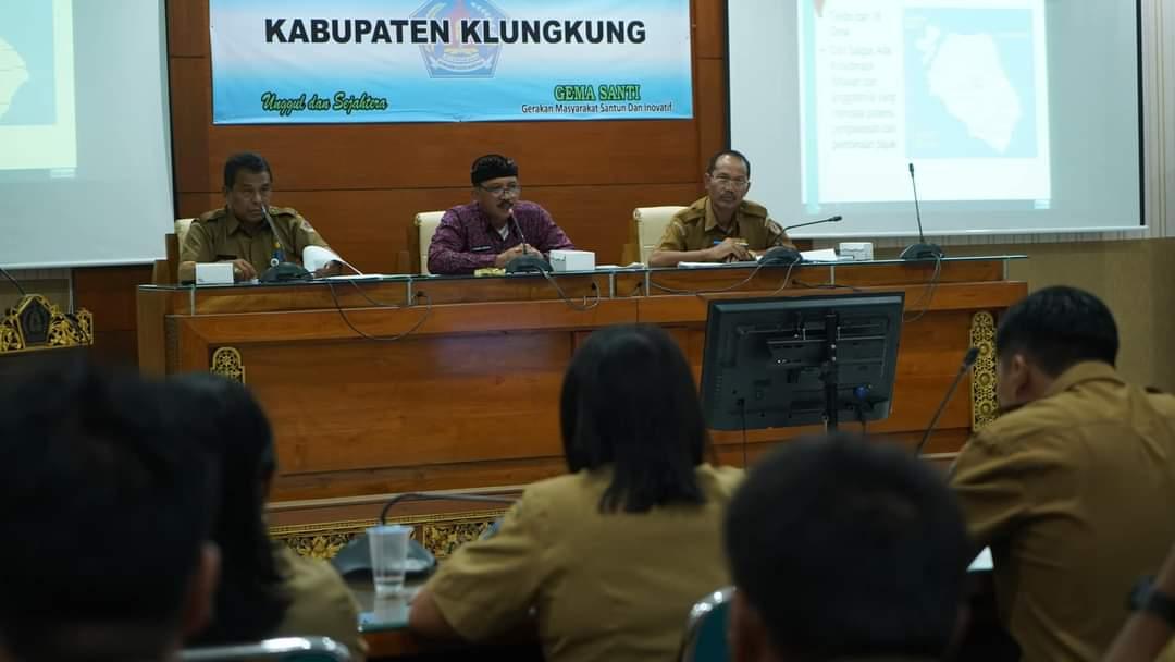 Penjabat-Bupati-Klungkung-I-Nyoman-Jendrika-membentuk-tim-Satuan-Tugas.jpg