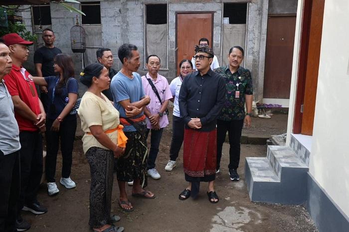 Penyerahan-bantuan-bedah-rumah-di-tahun-2025-lalu-83.jpg