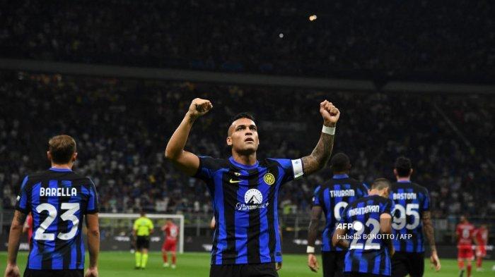 Penyerang-Inter-Milan-asal-Argentina-10-Lautaro-Martinez-merayakan-golnya-Liga-Italia-20232024.jpg