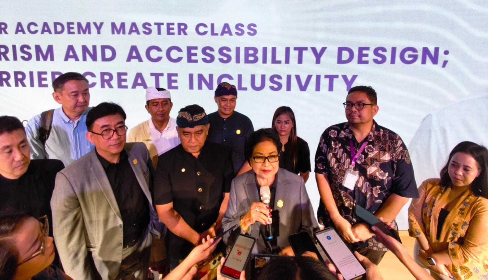 Perkuat-Vokasi-di-Bali-PIB-Gandeng-Teknologi-Apple-hingga-TikTok-Matangkan-Link-Dunia-Kerja.jpg