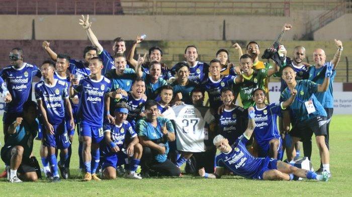 Persib-Bandung-vs-Persita-Tangerang-di-Liga-1-20222023-Bobotoh-Majalengka-Harus-Tetap-Waspada.jpg