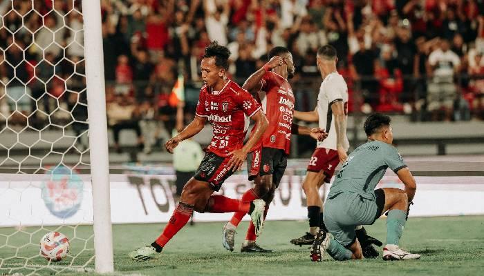 Dramatis! Teco Antisipasi Pertahanan Lawan, Markas Bali United Masih Angker Bagi PSM Makassar