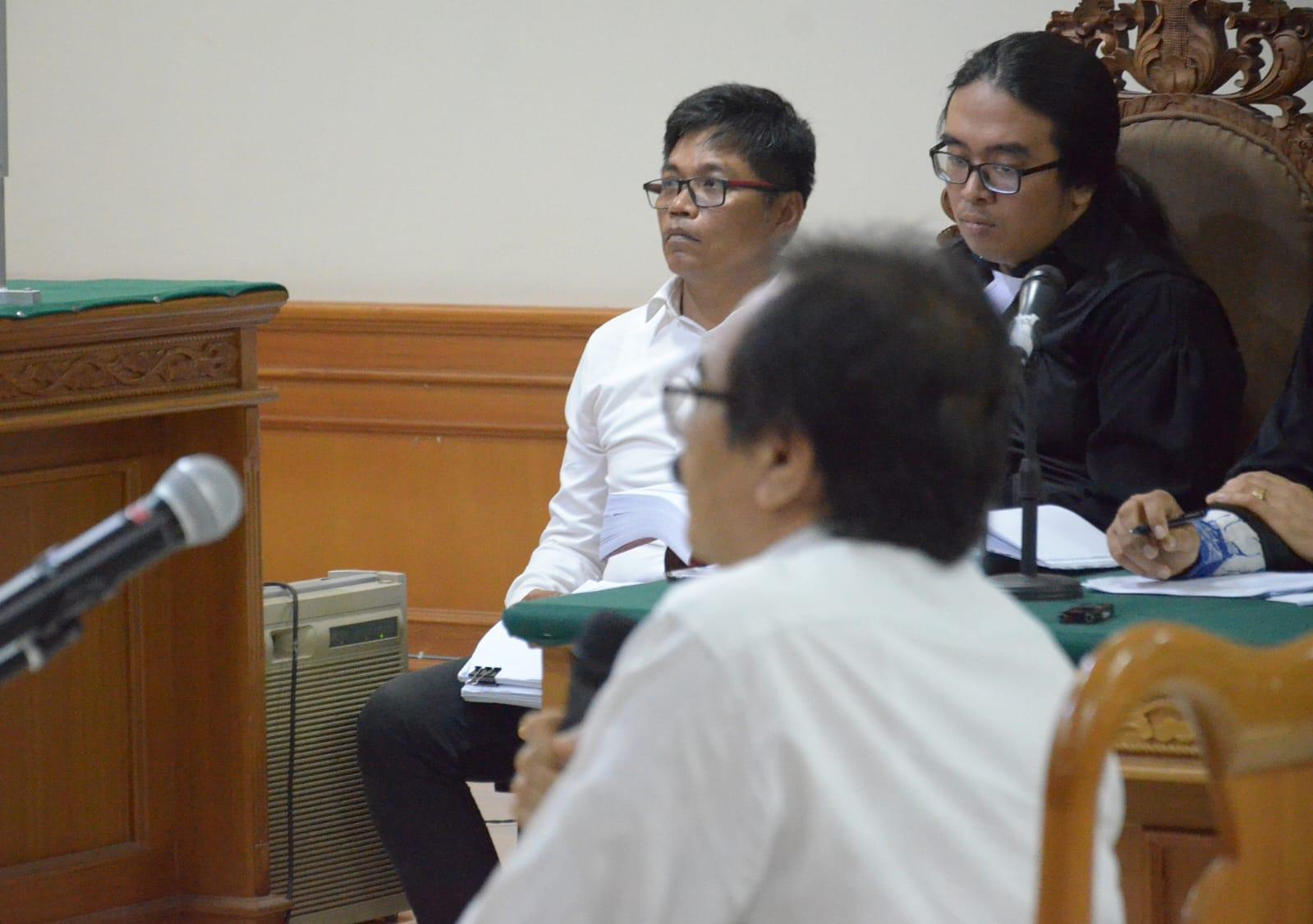 Sidang Tiga Pejabat, Prof Wiksuana Akui Ada Kelalaian Pungutan SPI Unud