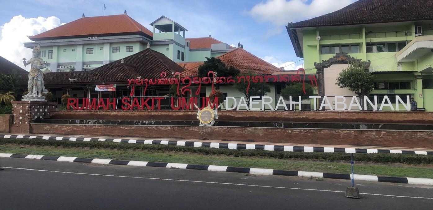 Pasien Antre 5 Jam Lebih Di Rumah Sakit, Direktur RSUD Tabanan: Proses Migrasi Masih Penyempurnaan