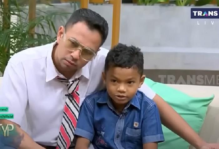 Raffi Ahmad Bantu Biaya Sekolah Nono Si Bocah Jenius dari NTT Sebesar Rp 10 Juta