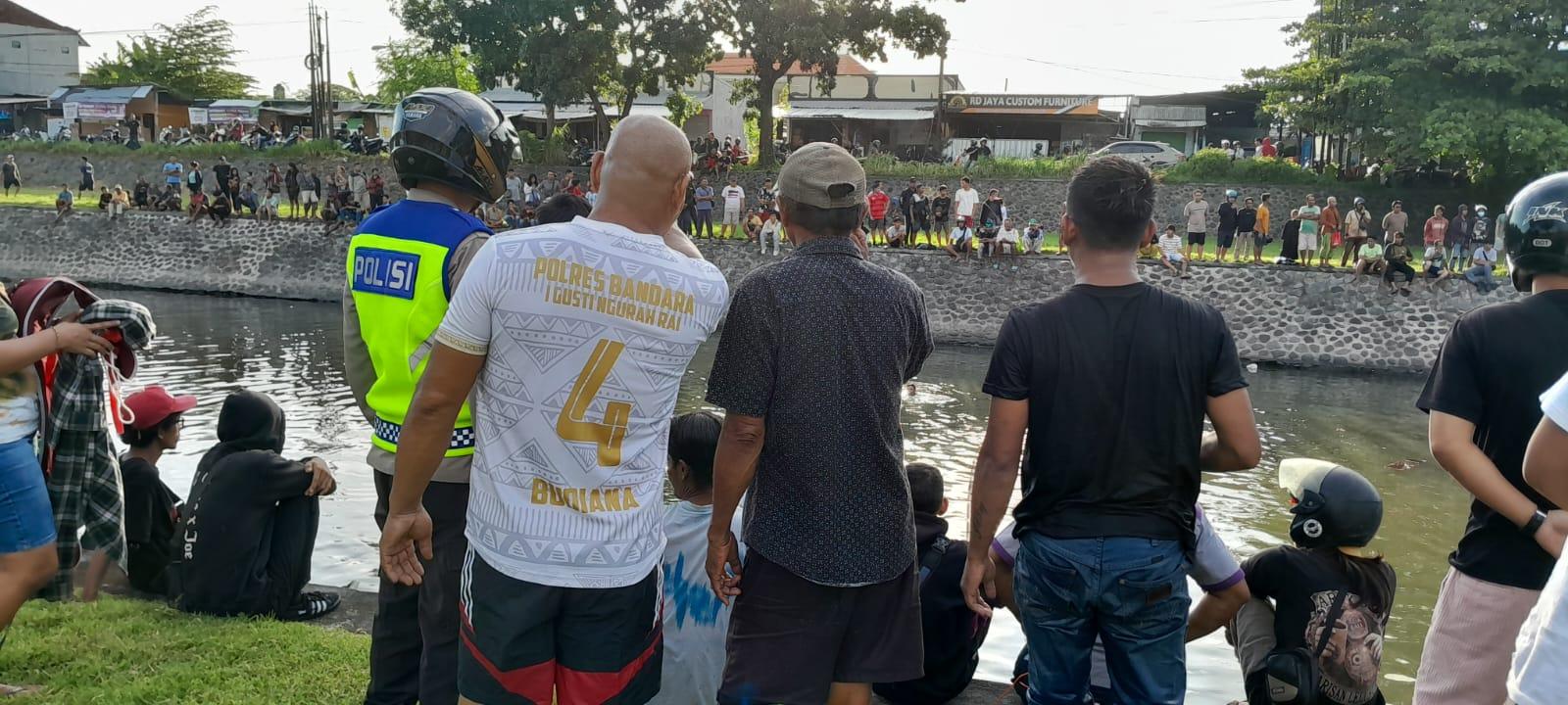 Saat-ditemukan-tubuh-pria-asal-Tabanan-tersebut-sudah-membiru.jpg