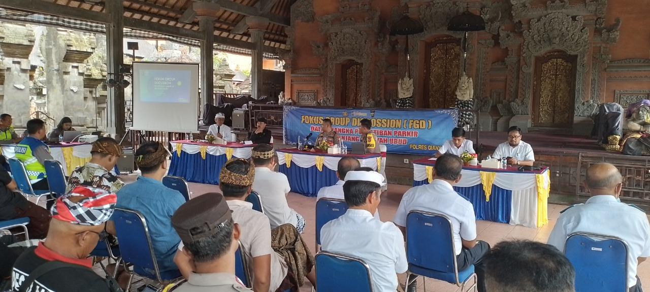 Satlantas-Polres-Gianyar-Bali-menggelar-diskusi-dengan-tokoh-Puri-Agung-Ubud.jpg