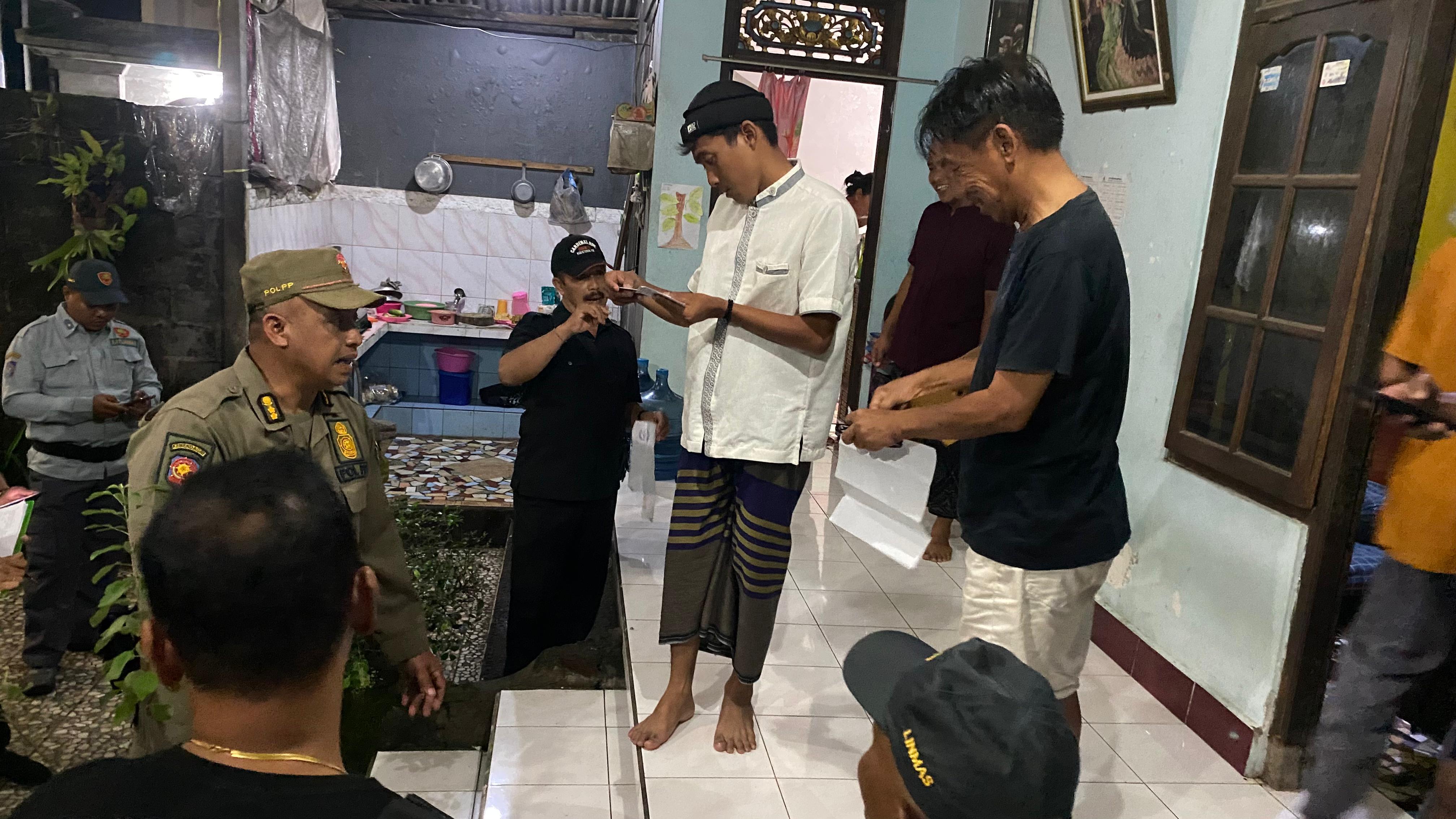 44 Pendatang di Desa Sampalan Klod Bali Terjaring Sidak, KTP Diamankan Sementara